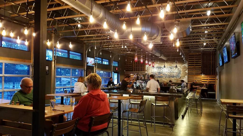 Warehouse Grill & Bbq | restaurant | 219 Wolf Rd, Albany, NY 12205, USA | 5184895227 OR +1 518-489-5227