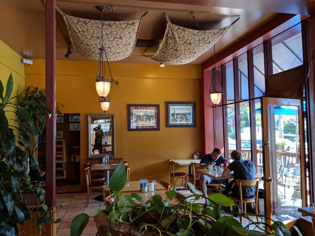 Julias in Wallingford | restaurant | 4401 Wallingford Ave N, Seattle, WA 98103, USA | 2066331175 OR +1 206-633-1175