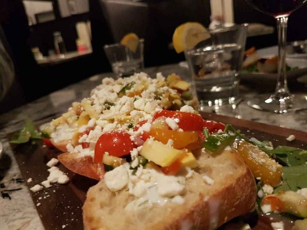 Cavallo Nero | restaurant | 370 Wilson St E, Ancaster, ON L9G 4S4, Canada | 9056488888 OR +1 905-648-8888