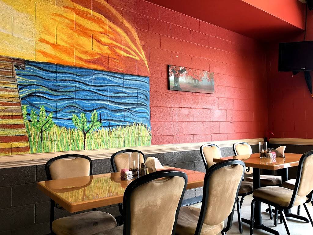 Gracies Steak and Seafood | restaurant | 120 E Old Us Highway 74 76, Lake Waccamaw, NC 28450, USA | 9106461307 OR +1 910-646-1307