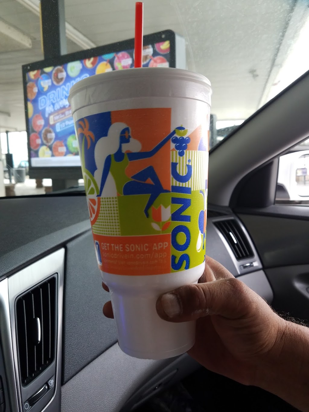 Sonic Drive-In | restaurant | 401 S Santa Fe Ave, Pueblo, CO 81003, USA | 7195440239 OR +1 719-544-0239