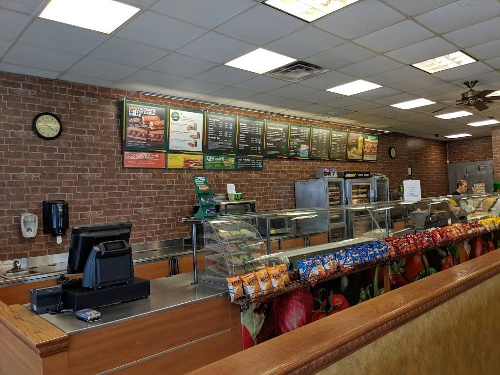 Subway | restaurant | 4490 Cemetery Rd, Hilliard, OH 43026, USA | 6148767993 OR +1 614-876-7993