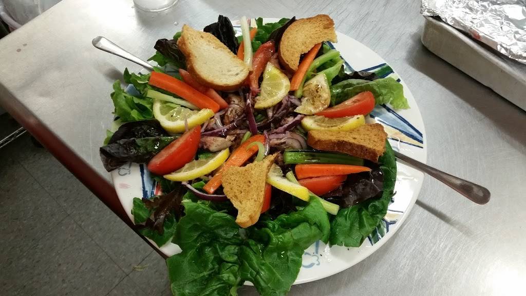 C and M Crossroads | restaurant | D3295 County Hwy M, Stratford, WI 54484, USA | 7153871482 OR +1 715-387-1482