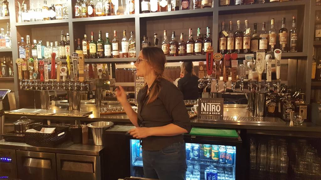 BowTie Barbecue Co | restaurant | 6724 Waters Ave, Savannah, GA 31406, USA | 9123547810 OR +1 912-354-7810