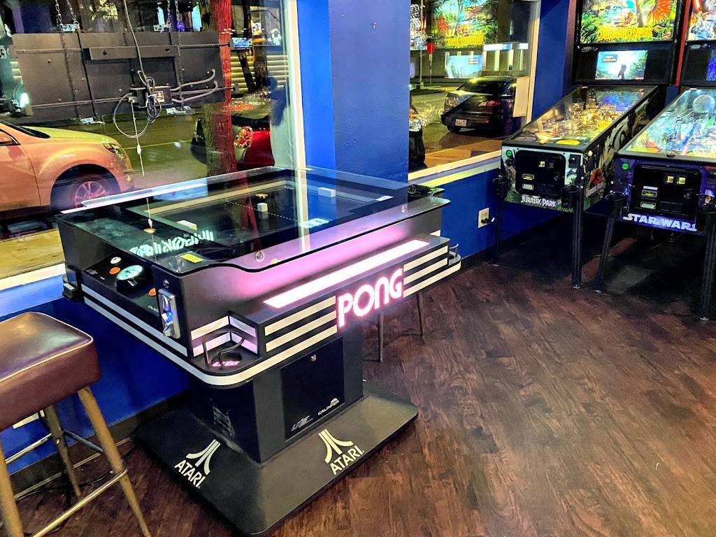 Admiral Pub | restaurant | 2306 California Ave SW, Seattle, WA 98116, USA | 2069339500 OR +1 206-933-9500