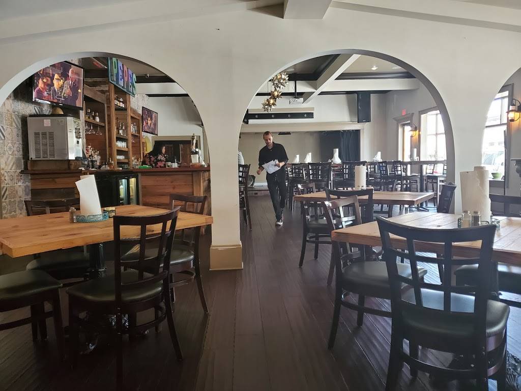 Pepes | restaurant | 321 N Columbia St, Covington, LA 70433, USA | 9854005559 OR +1 985-400-5559