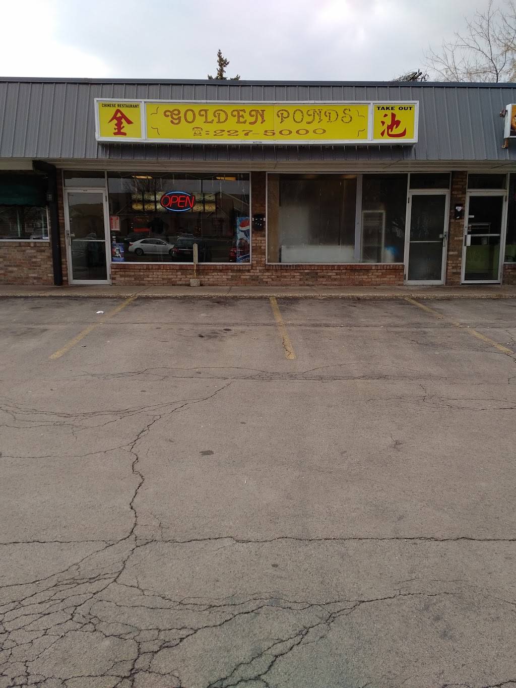 Golden Pond | restaurant | 851 Fetzner Rd, Rochester, NY 14626, USA | 5852275000 OR +1 585-227-5000