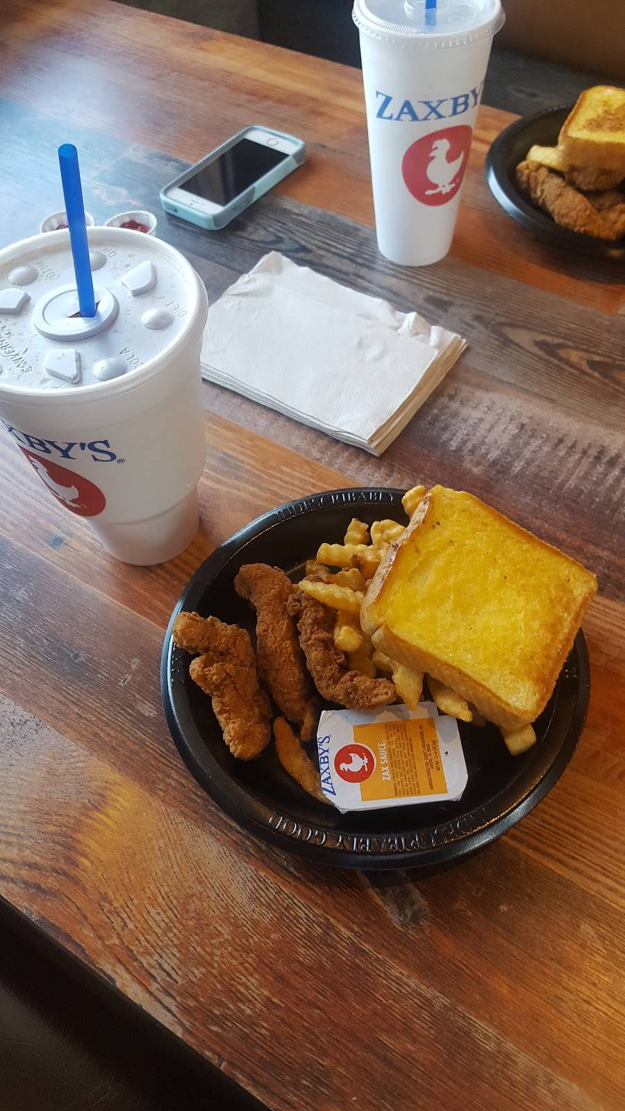 Zaxbys Chicken Fingers & Buffalo Wings | restaurant | 1603 Garth Brooks Blvd, Yukon, OK 73099, USA | 4052652353 OR +1 405-265-2353