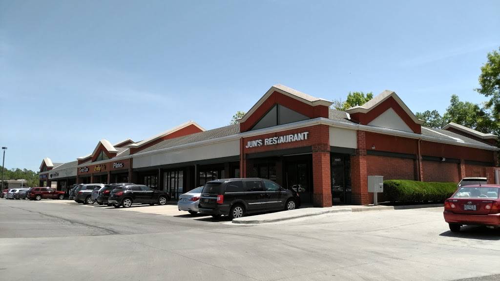 Juns | restaurant | 7660 State Line Rd, Prairie Village, KS 66208, USA | 9133414924 OR +1 913-341-4924