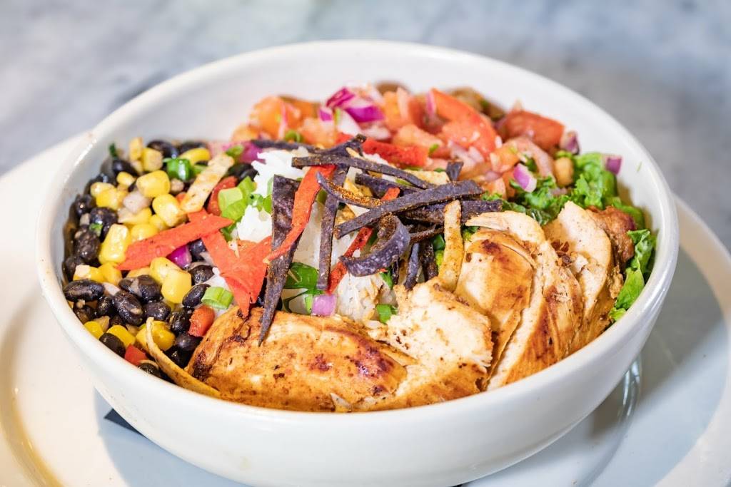 The Social on Friendly | restaurant | 1617 W Friendly Ave, Greensboro, NC 27403, USA | 3369380070 OR +1 336-938-0070