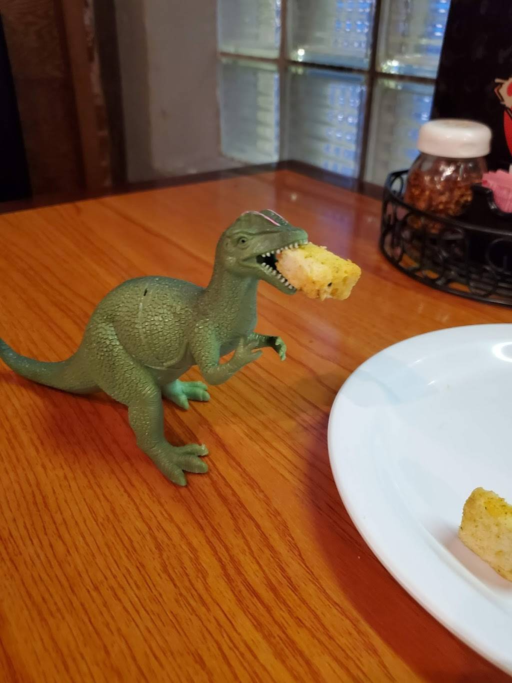 Gias Pizza | restaurant | 102 W State St #7306, OFallon, IL 62269, USA | 6186328486 OR +1 618-632-8486