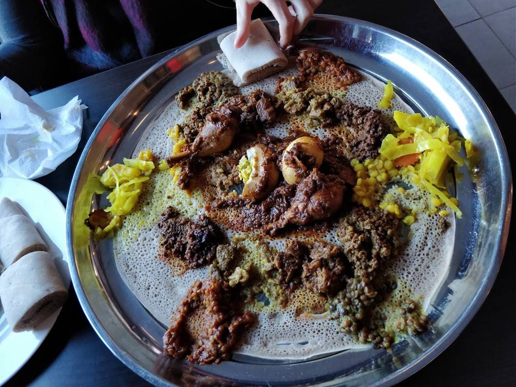 Habesha Restaurant | restaurant | 99 Montreal Rd, Vanier, ON K1L 6E8, Canada | 6137616120 OR +1 613-761-6120