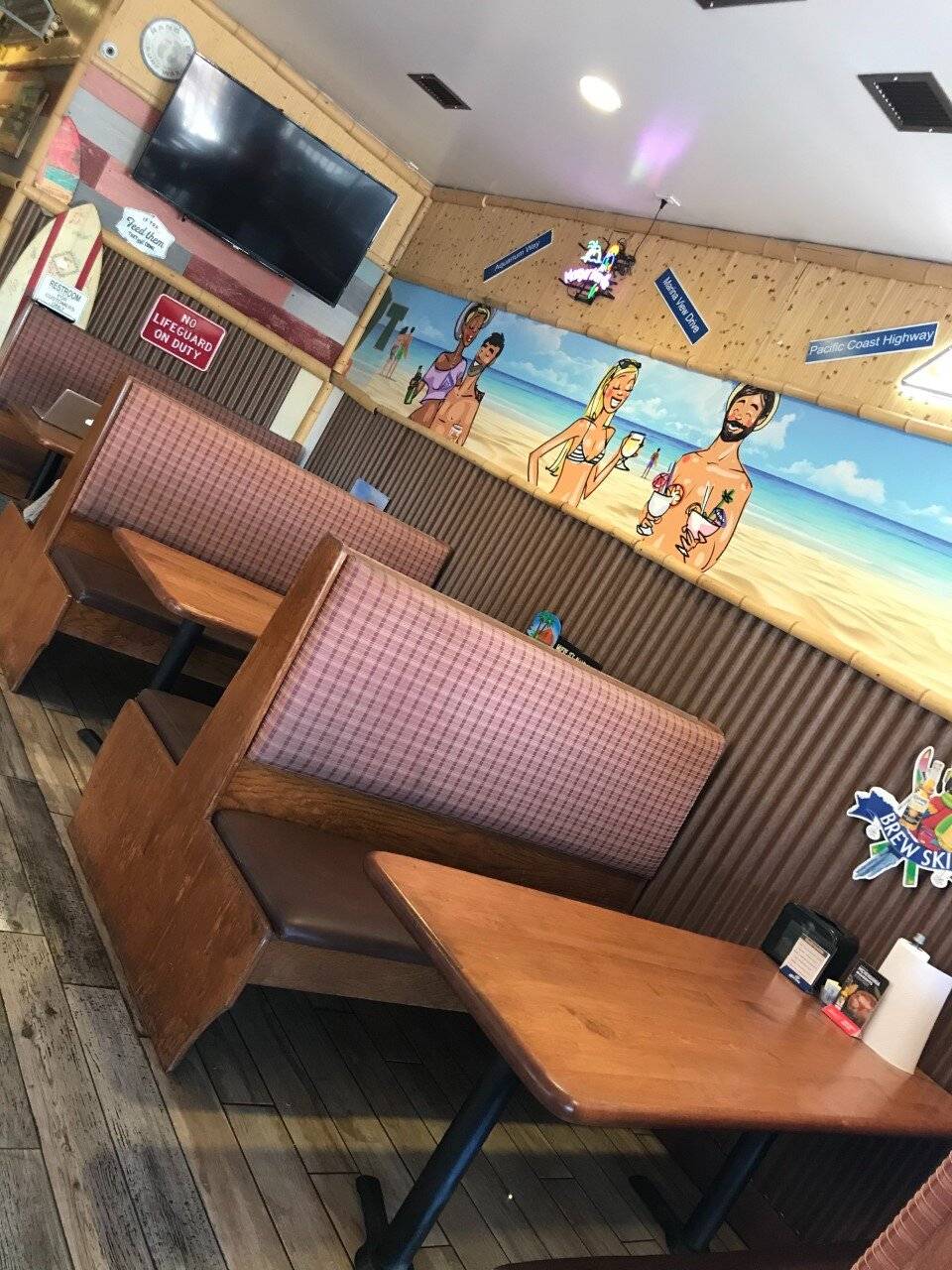 Maui Wowie Burgers and Brews | restaurant | 15329 Palmdale Rd Unit V, Victorville, CA 92392, USA | 7602433354 OR +1 760-243-3354