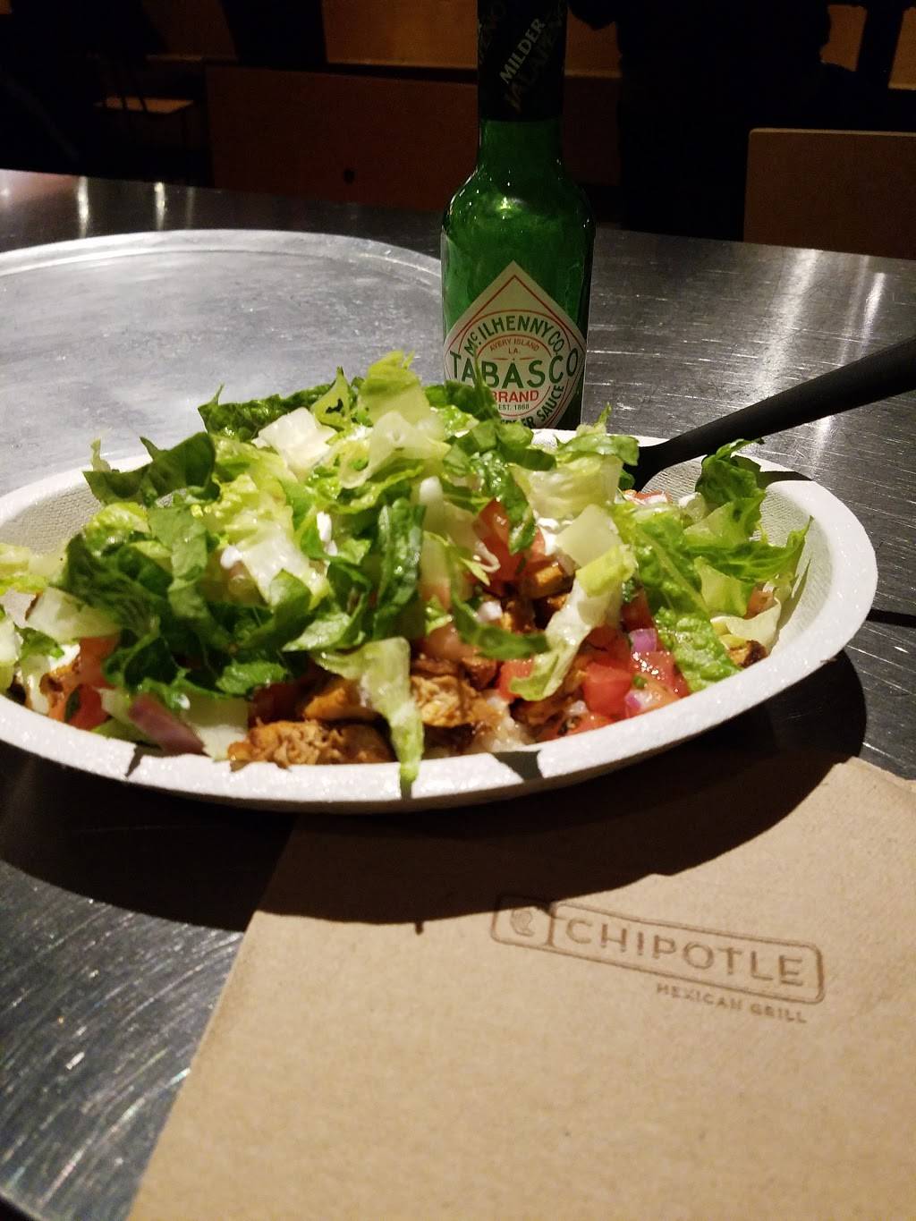 Chipotle Mexican Grill | restaurant | 10325 Cascade Crossing, Brooklyn, OH 44144, USA | 2162678360 OR +1 216-267-8360