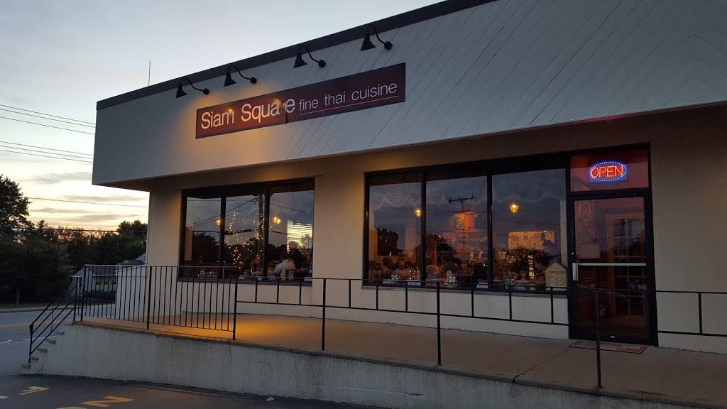 Siam Square Fine Thai Cuisine | restaurant | 238 E Main Rd, Middletown, RI 02842, USA | 4018517988 OR +1 401-851-7988