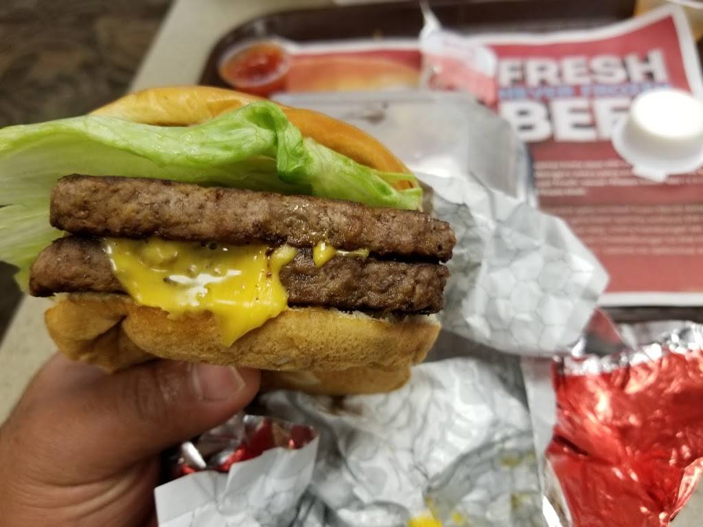 Wendys | restaurant | 6204 N Illinois St, Fairview Heights, IL 62208, USA | 6186286984 OR +1 618-628-6984