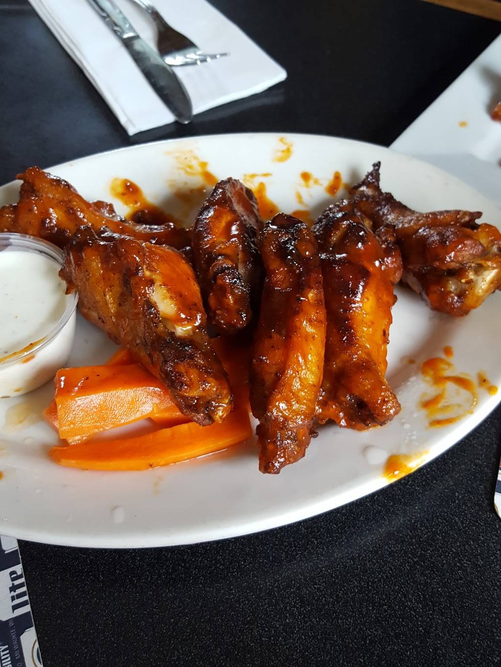 Slim McGinns West | restaurant | 14735 W Lisbon Rd, Brookfield, WI 53005, USA | 2623731500 OR +1 262-373-1500