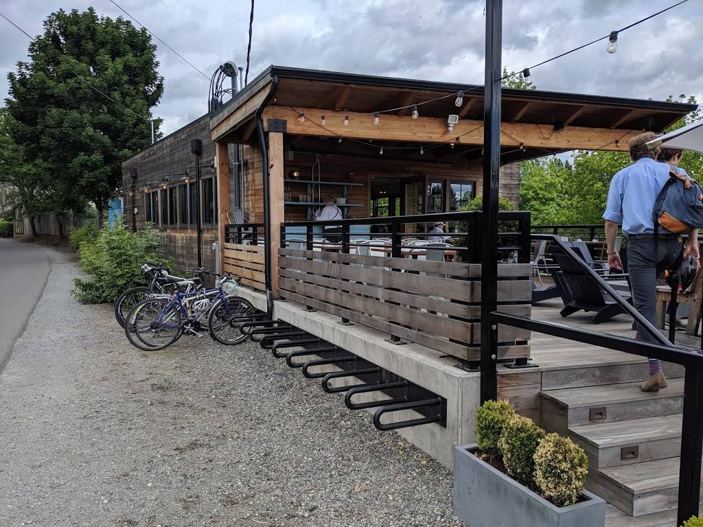 Sand Point Grill | restaurant | 5412 Sand Point Way NE, Seattle, WA 98105, USA | 2067291303 OR +1 206-729-1303