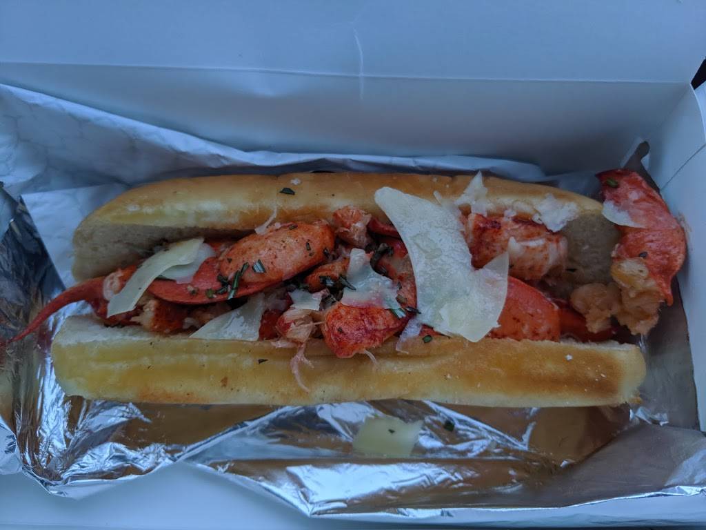 Plymouth Park and Eats | restaurant | 39411 Schoolcraft, Plymouth, MI 48170, USA | 7346673959 OR +1 734-667-3959