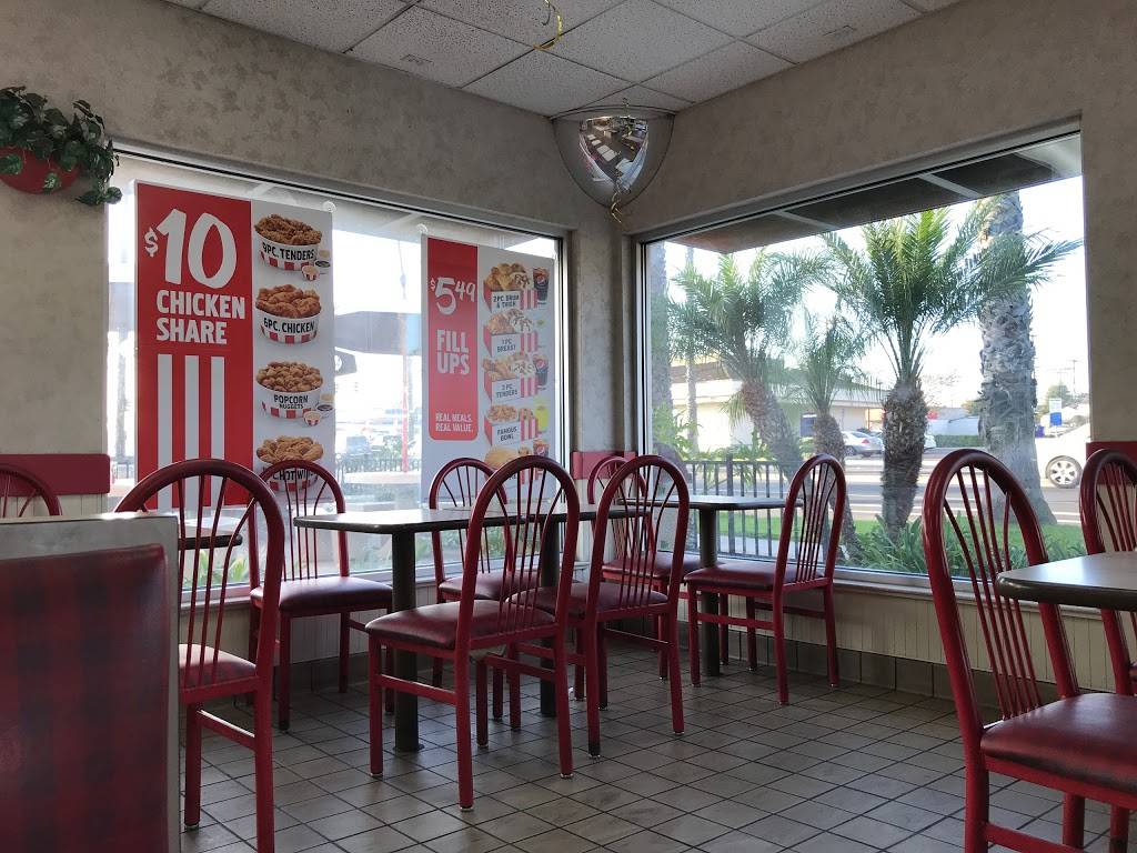 KFC | restaurant | 1641 Grand Ave, San Diego, CA 92109, USA | 8582744049 OR +1 858-274-4049