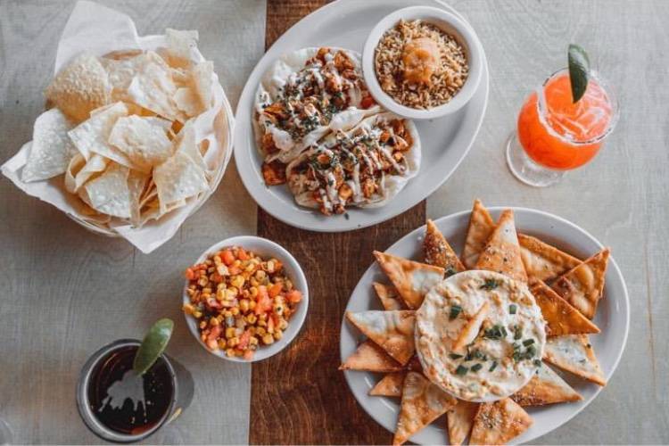 Cabo Fish Taco | restaurant | 11611 N Community House Rd, Charlotte, NC 28277, USA | 9803352869 OR +1 980-335-2869