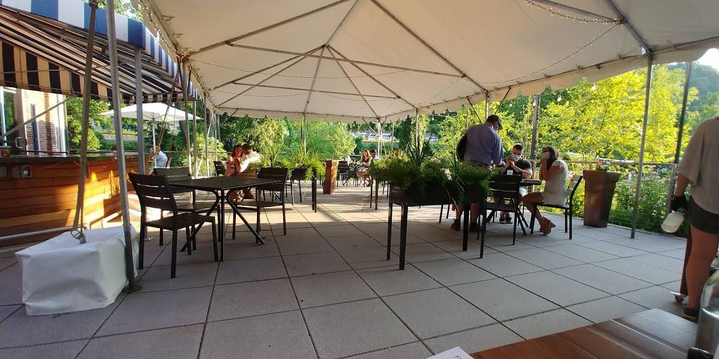 True Chesapeake Oyster Co | restaurant | 3300 Clipper Mill Rd Suite 400, Baltimore, MD 21211, USA | 4109136374 OR +1 410-913-6374