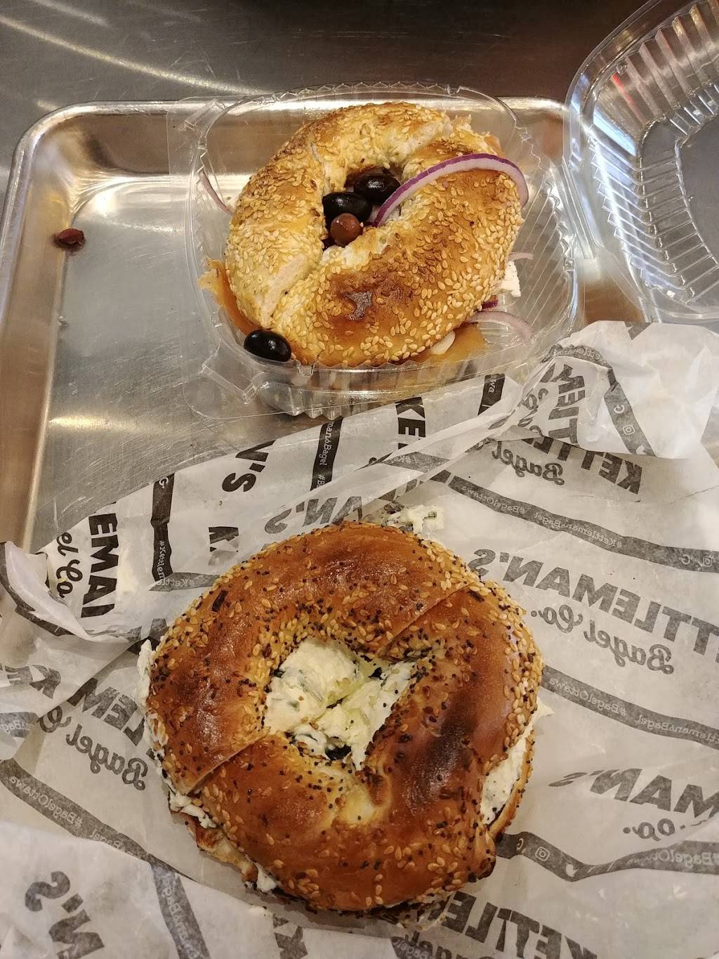 Kettlemans Bagel Co. | restaurant | 6-197 Trainyards Dr, Ottawa, ON K1G 0Z1, Canada | 6132418848 OR +1 613-241-8848