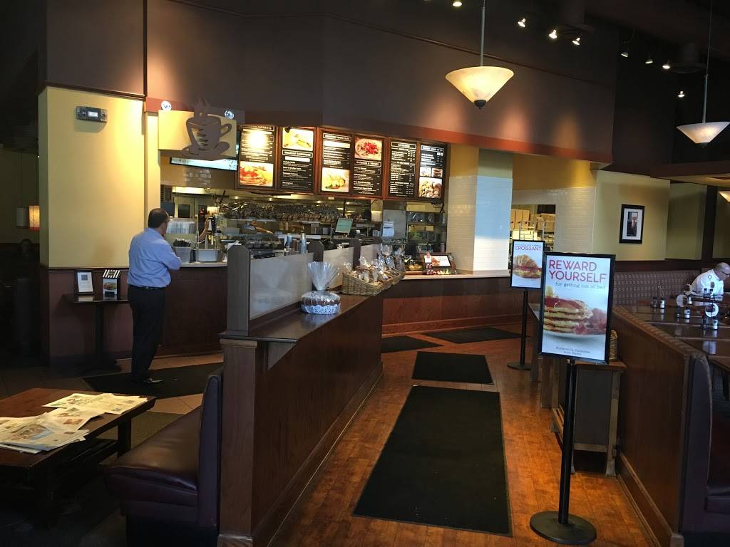 Corner Bakery Cafe | bakery | 500 16th St Mall, Denver, CO 80202, USA | 3035720166 OR +1 303-572-0166