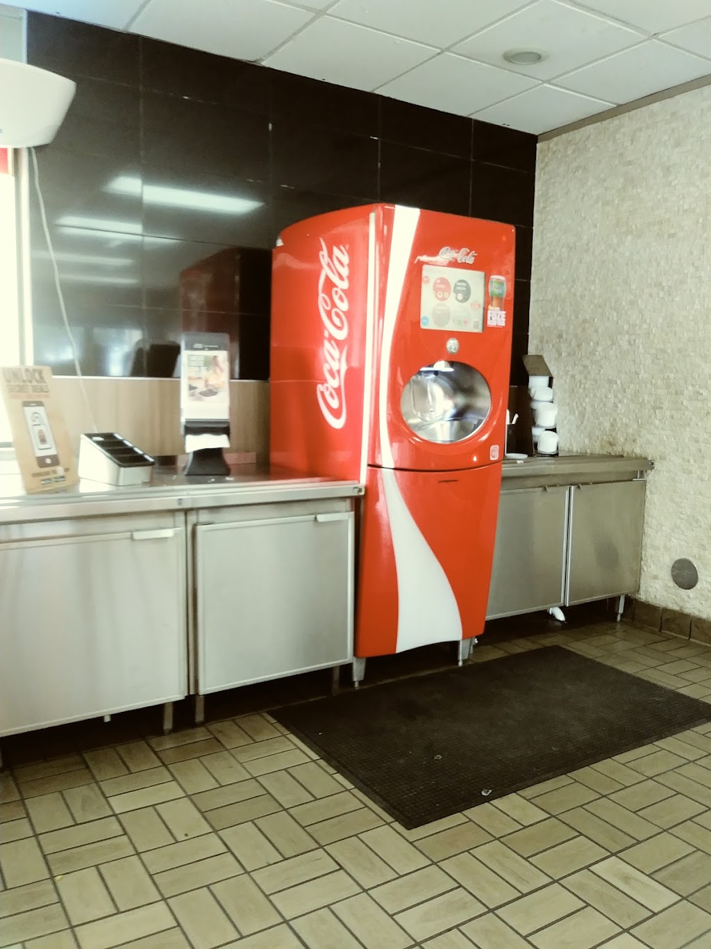 Burger King | restaurant | 7195 NW 74th St, Medley, FL 33166, USA | 3058871309 OR +1 305-887-1309