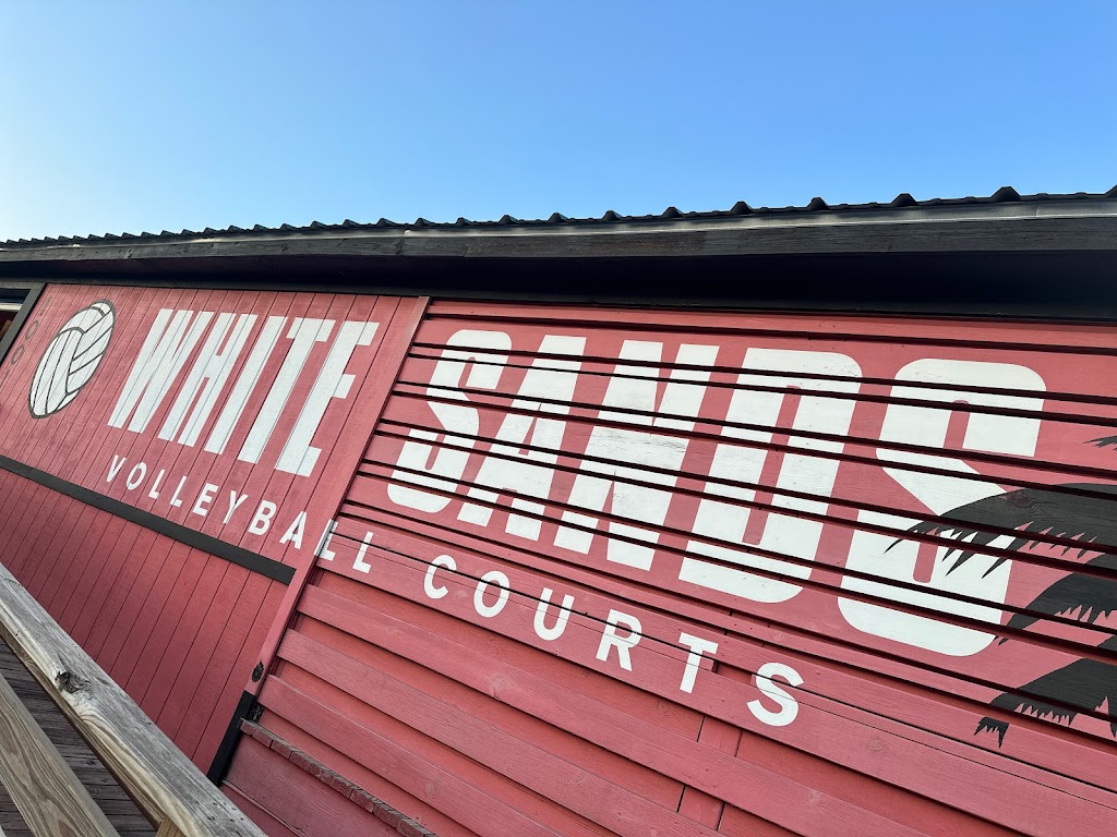 White Sands Volleyball Courts / Seeger’s Sandbar | restaurant | 1001 N Al Davis Rd, Elmwood, LA 70123, USA | 5046660332 OR +1 504-666-0332