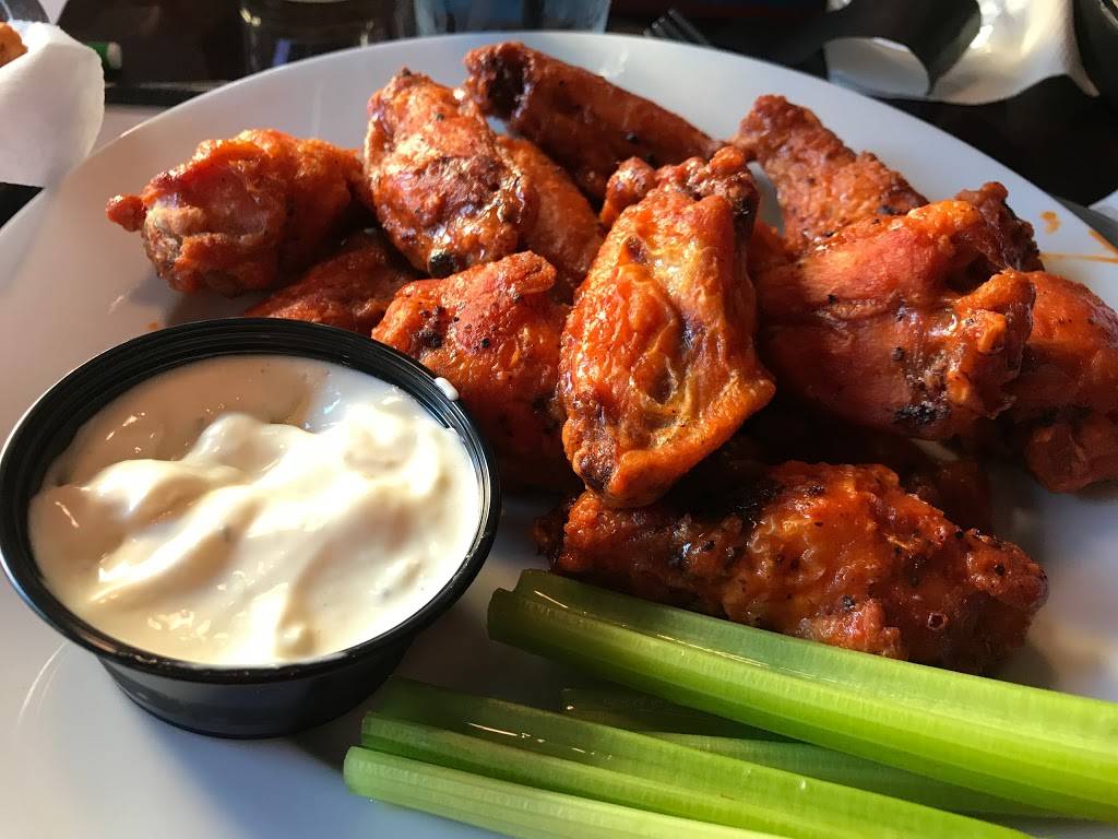 Alibis Eatery & Spirits | restaurant | 10 N Pitt St, Carlisle, PA 17013, USA | 7174624629 OR +1 717-462-4629