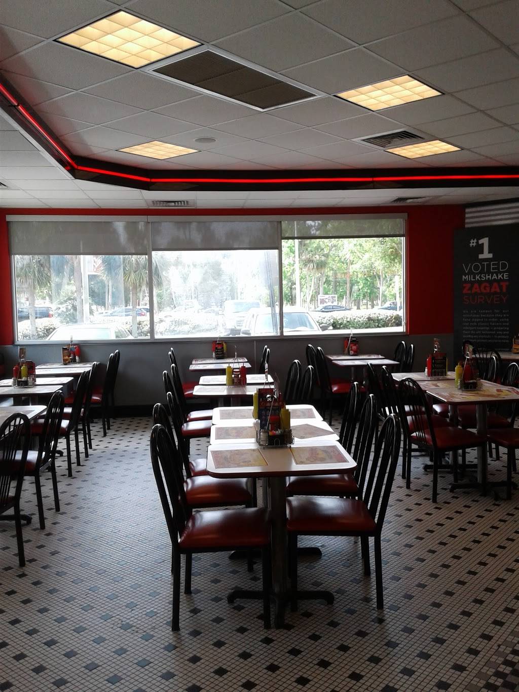 Steak n Shake | restaurant | 1000 W International Speedway Blvd, Daytona Beach, FL 32114, USA | 3862535283 OR +1 386-253-5283
