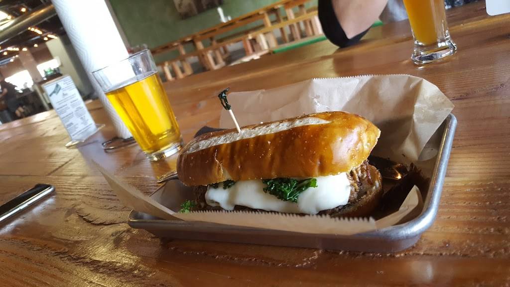 The Crafty Butchers TAP House | restaurant | 7590 Miramar Rd, San Diego, CA 92126, USA | 8585368163 OR +1 858-536-8163