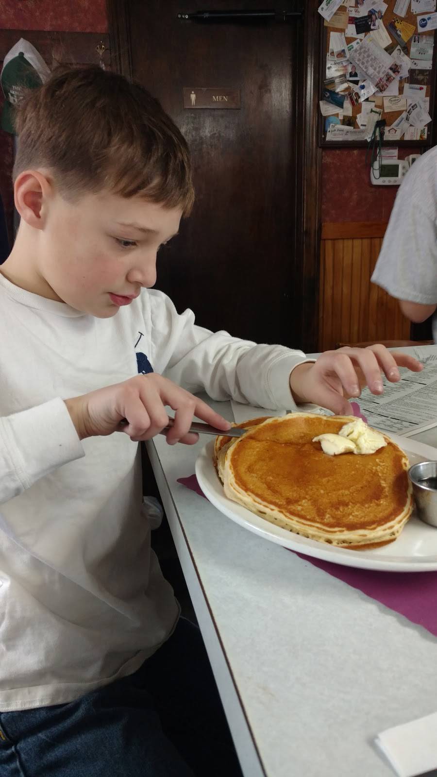 Coughlins Place | restaurant | 182 N Main St, East Longmeadow, MA 01028, USA | 4135251899 OR +1 413-525-1899