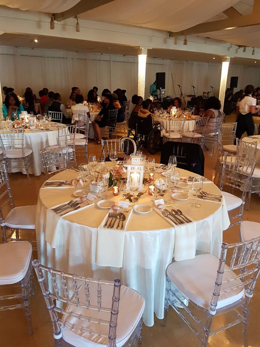 Le Chalet des Érables | restaurant | 384 Montée Gagnon, Sainte-Anne-des-Plaines, QC J0N 1H0, Canada | 4504780822 OR +1 450-478-0822