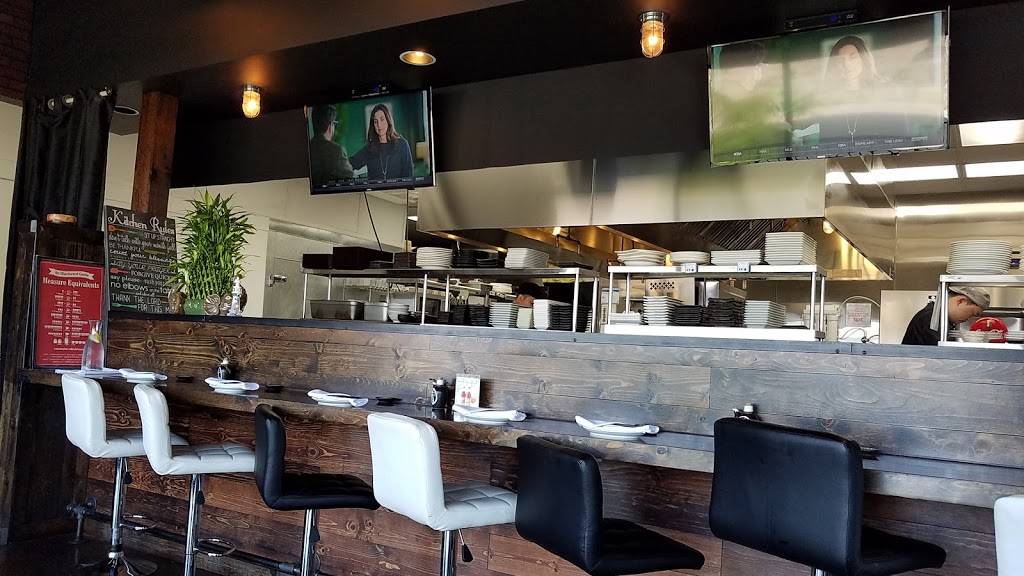 Pier 215 | restaurant | 7060 S Durango Dr Suite 101, Las Vegas, NV 89113, USA | 7025863311 OR +1 702-586-3311