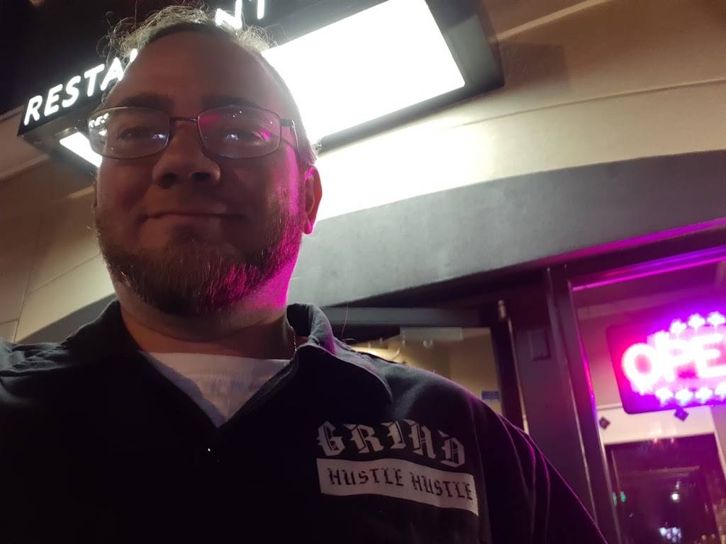 El Toro Bar & Grill | restaurant | 1006 Memorial Blvd, Murfreesboro, TN 37129, USA | 6155465150 OR +1 615-546-5150