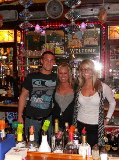 KnuckleHeads Bar & Grill in Badger | restaurant | 121 1st Ave SE, Badger, IA 50516, USA | 5155454711 OR +1 515-545-4711