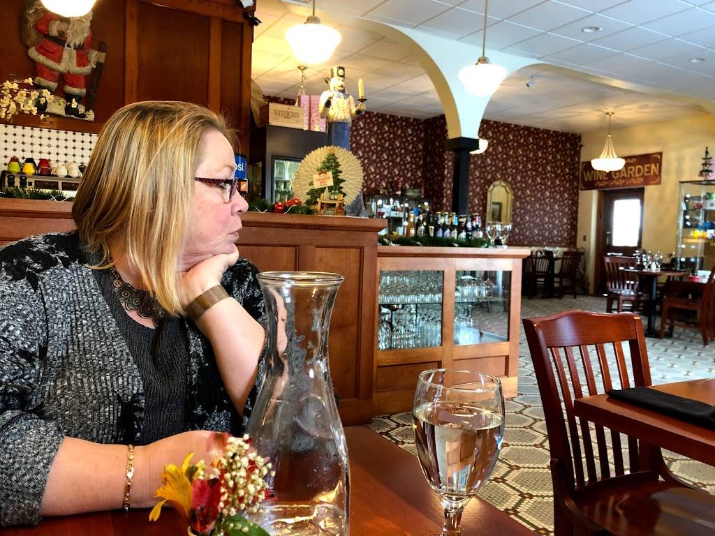 The Old Christmas Station Restaurant | restaurant | 100 S Main St, Frankenmuth, MI 48734, USA | 9892628196 OR +1 989-262-8196