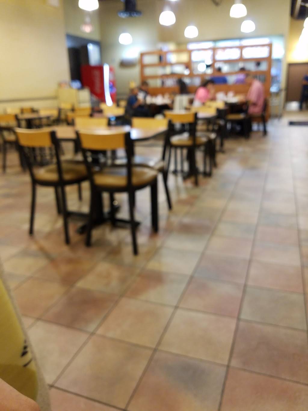 Burger King | restaurant | 750 W El Monte Way, Dinuba, CA 93618, USA | 5595959242 OR +1 559-595-9242