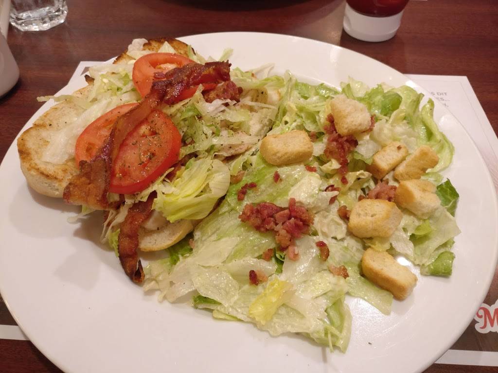 Mikes Kirkland | restaurant | 2945 Boulevard Saint-Charles, Kirkland, QC H9H 3B5, Canada | 5146958720 OR +1 514-695-8720