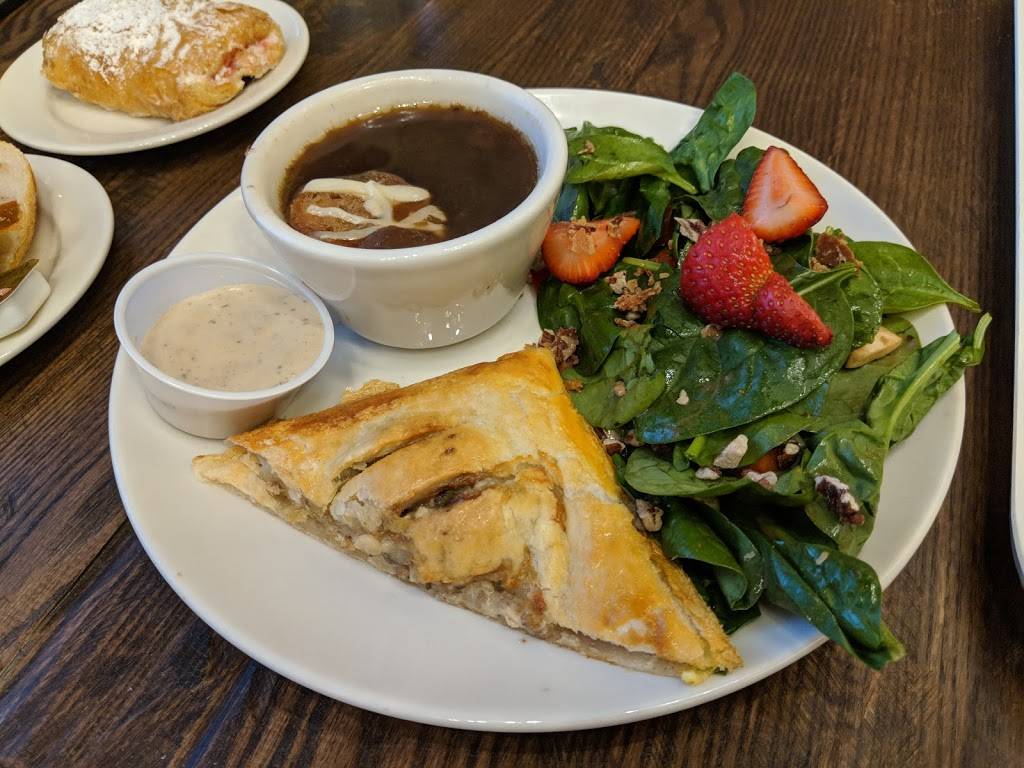 la Madeleine French Bakery & Cafe | cafe | 2156 E Williams Field Rd #101, Gilbert, AZ 85296, USA | 4804858490 OR +1 480-485-8490