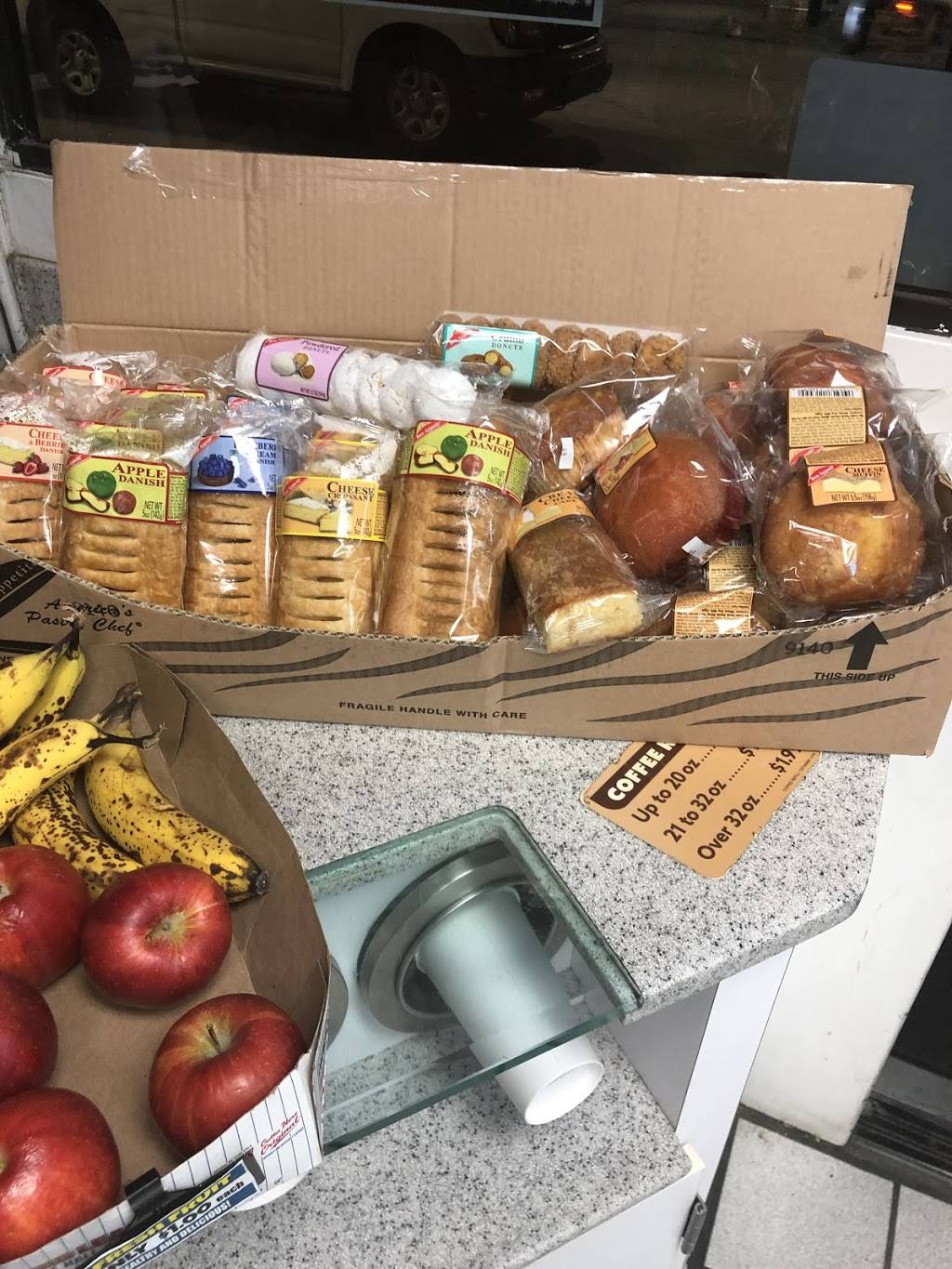 Valero | meal takeaway | 1083 Morena Blvd, San Diego, CA 92110, USA | 6193268867 OR +1 619-326-8867