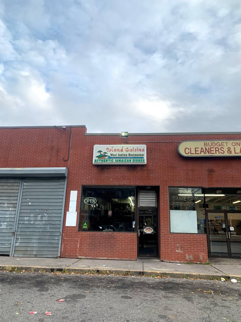 Island Cuisine | restaurant | 300 Farmington Ave, Hartford, CT 06105, USA | 8605253663 OR +1 860-525-3663