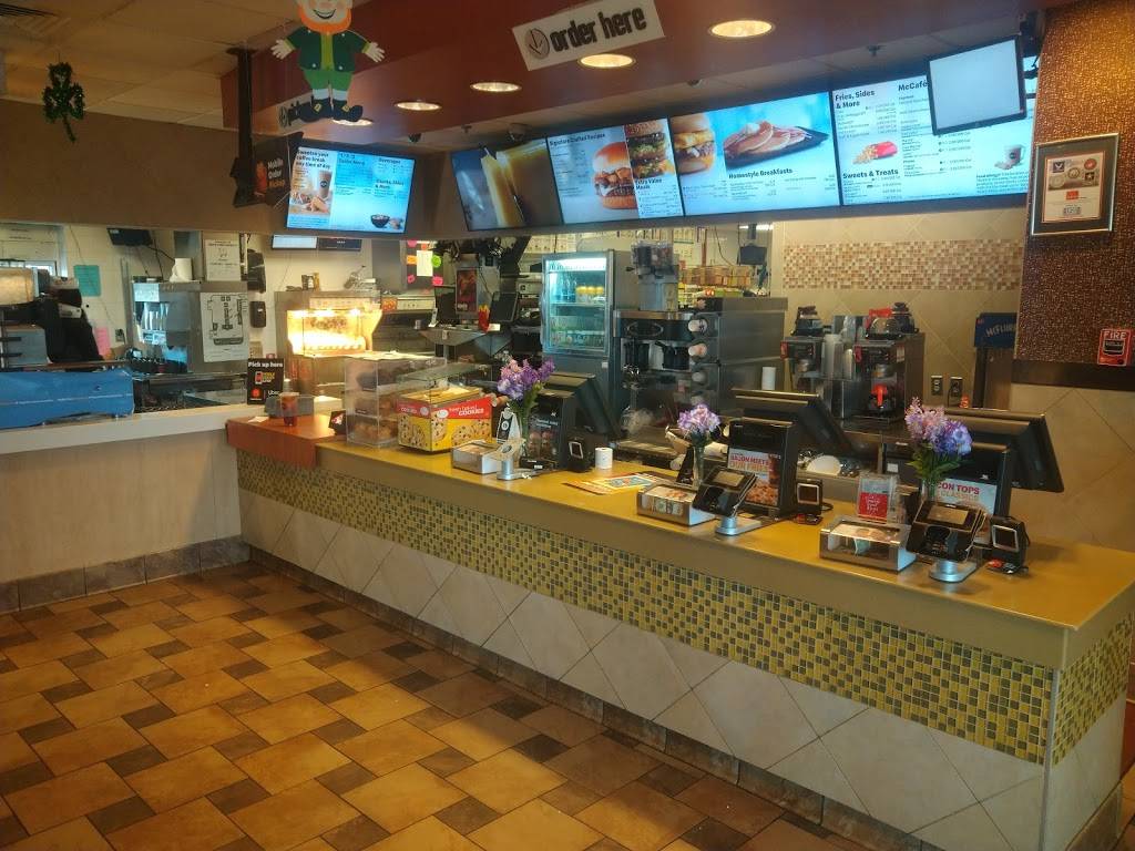 McDonalds | cafe | 1460 Memorial Dr, Chicopee, MA 01020, USA | 4135325128 OR +1 413-532-5128