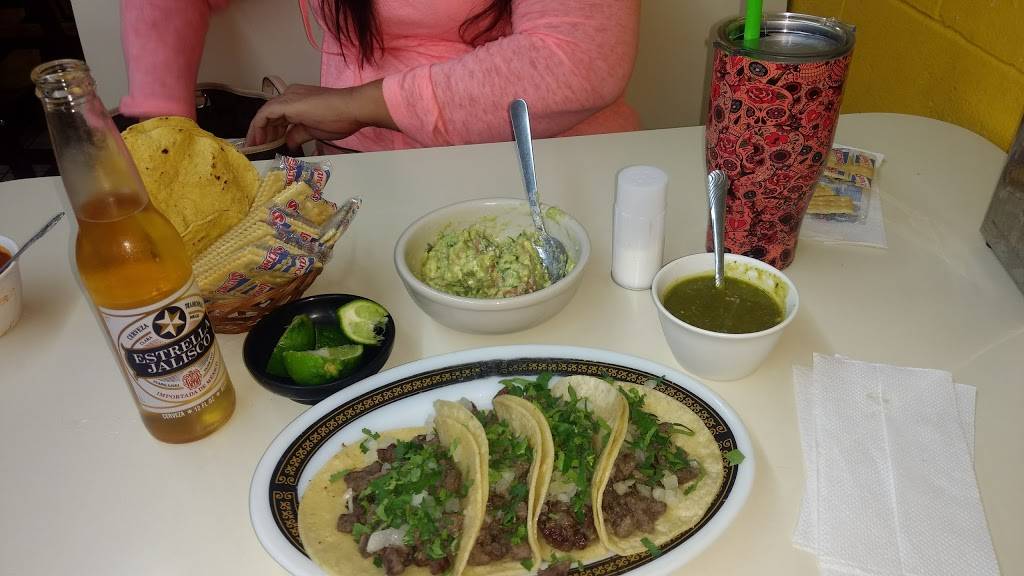 El Taquito | restaurant | 1010 S Mobberly Ave, Longview, TX 75602, USA | 9032340211 OR +1 903-234-0211