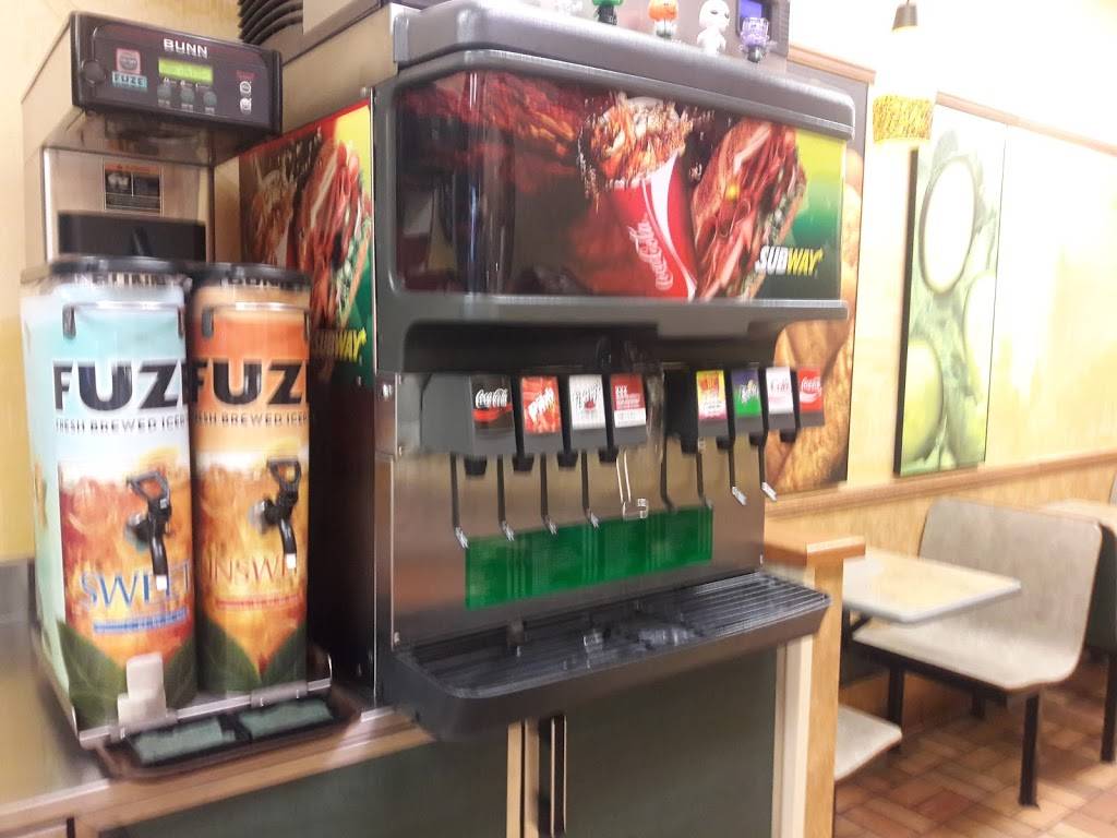 Subway | restaurant | 2200 Roswell Rd, Marietta, GA 30062, USA | 7705781818 OR +1 770-578-1818