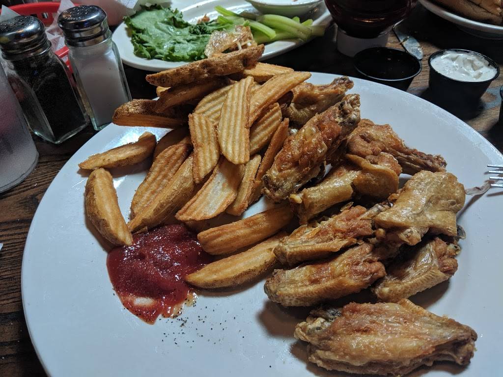 Wild Wing Cafe | cafe | 311 Jesse Jewell Pkwy, Gainesville, GA 30501, USA | 7705369177 OR +1 770-536-9177