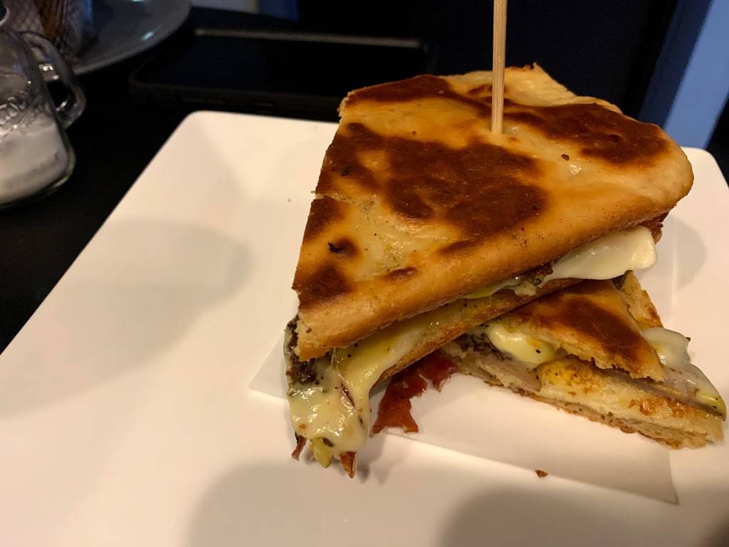 Doras Bakery and Bistro | restaurant | 4702 S Le Jeune Rd, Coral Gables, FL 33146, USA | 3056657818 OR +1 305-665-7818