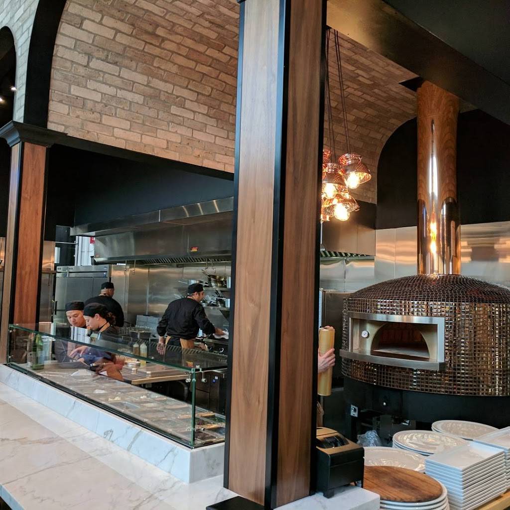 Giro DItalia Ristorante | restaurant | jane street, Vaughan, ON L4L 4V3, Canada | 9055978225 OR +1 905-597-8225